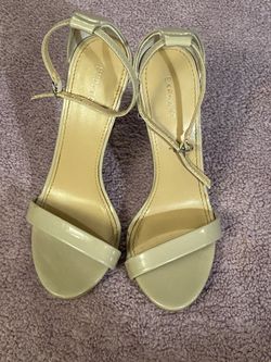 EXPRESS NUDE STRAP SANDALS size 6
