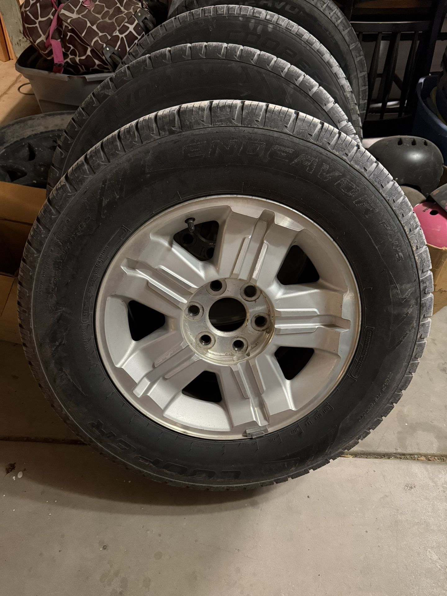 265/65/18 Tires & Rims