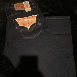 Dark blue levi’s 