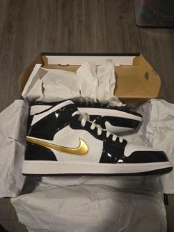 Air Jordan Black Metallic Gold White