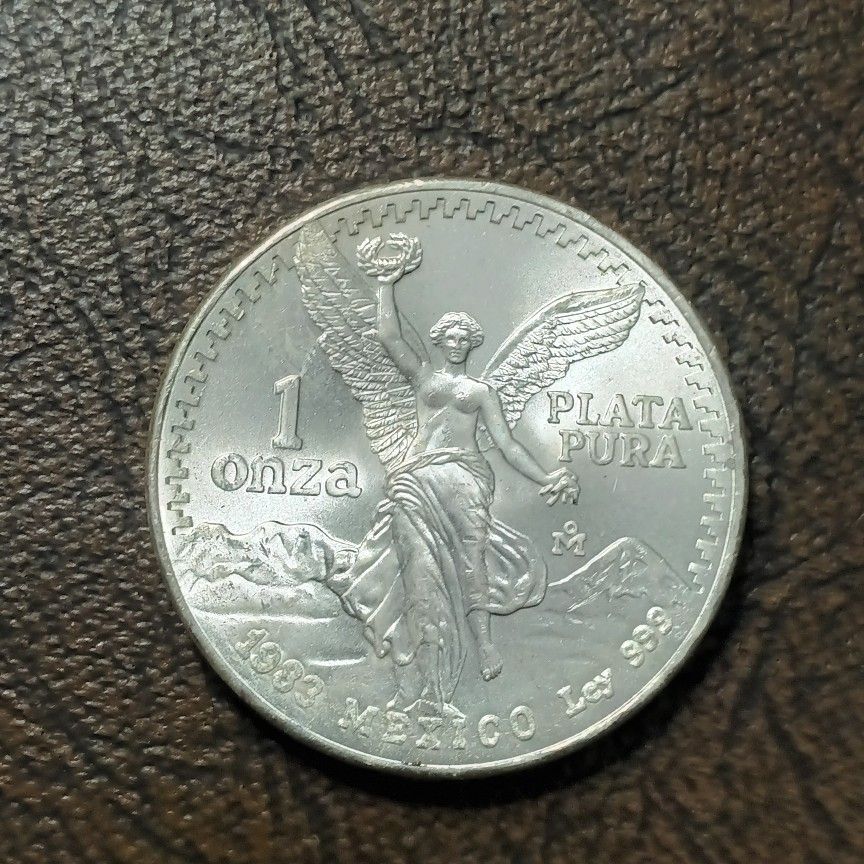 1983 SILVER MEXICOLIBERTAD 1 OZ..999 SILVER 