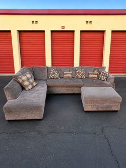 FREE DELIVERY & INSTALLATION GRAY SECTIONAL COUCH
