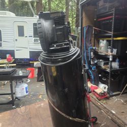 Husky 60 Gal Compresser 