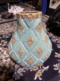 Beautiful Pottery Vase Brand New