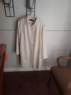 Coat Beige Very Good Condition Zise XL $20.00
