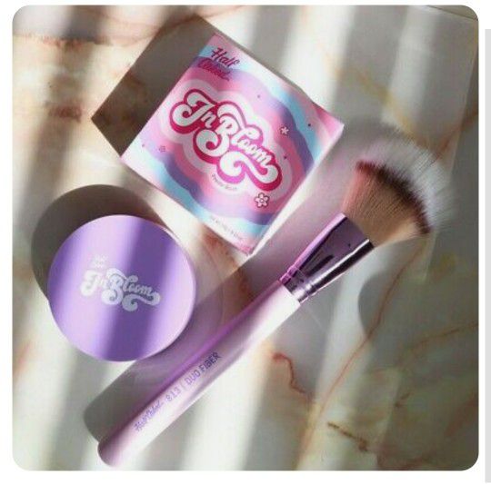 HALF CAKED Best Friends Forever - In Bloom + Duo Fiber Brush Set Day 'N' Nite

Brand New In Box $50retail