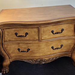 Heavy Dresser ( Beautiful)