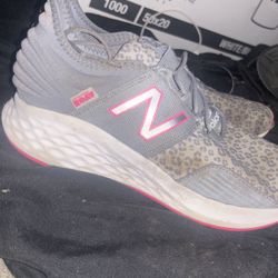 Women’s New Balance Size 5
