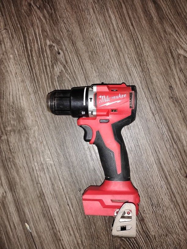 Milwaukee Power Tools