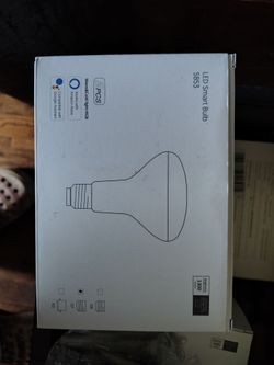 9.boxes of smart led light bulbs
