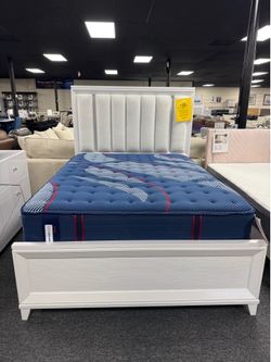Sealy Posturepedic Queen Mattress. 🚚WE DELIVER🚚
