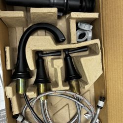 American Standard Rumson 8 in. Widespread 2-Handle Bathroom Faucet in Matte Black