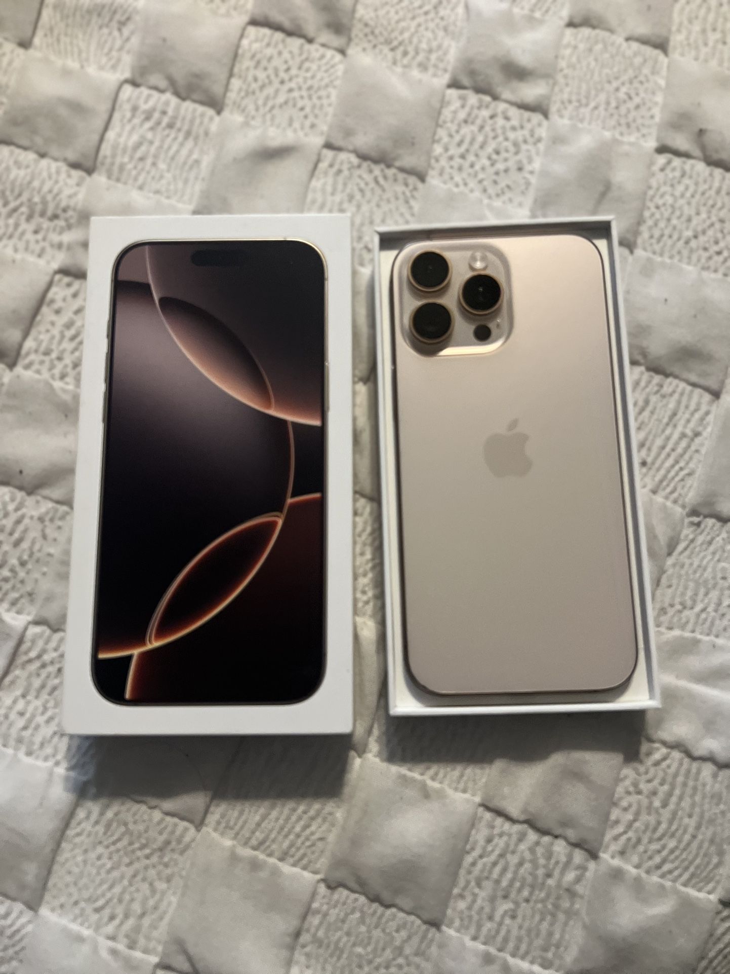 iPhone 16 Pro Max Gold