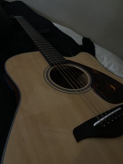 Yamaha 6 String Electric Acoustic