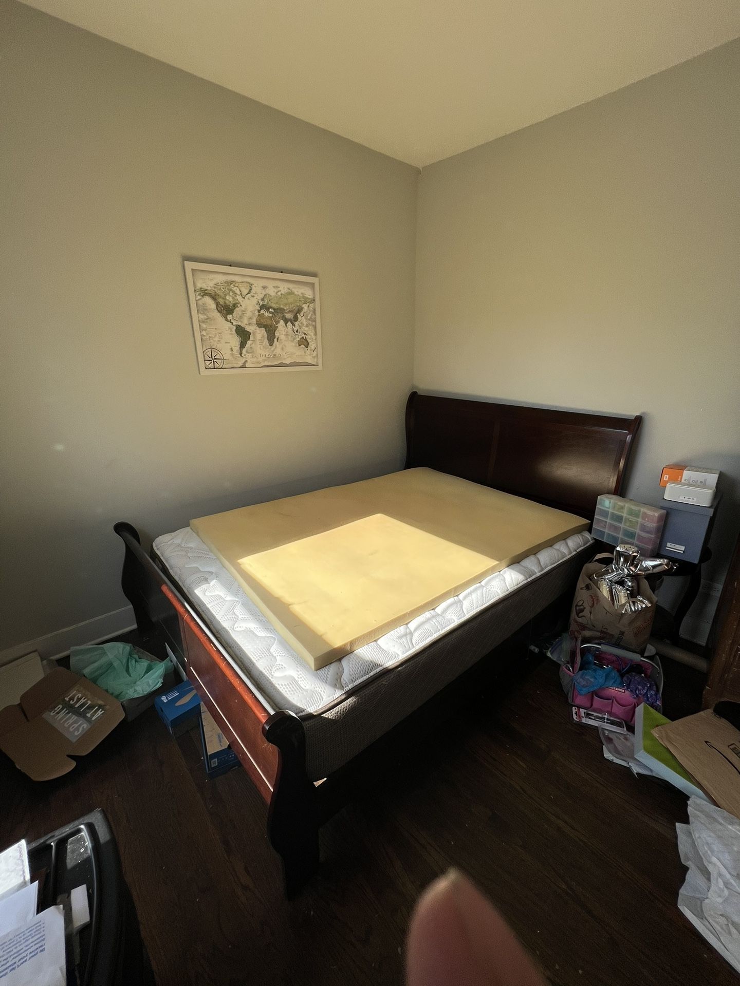 Wood Bed Frame / Mattress / Foam Topper