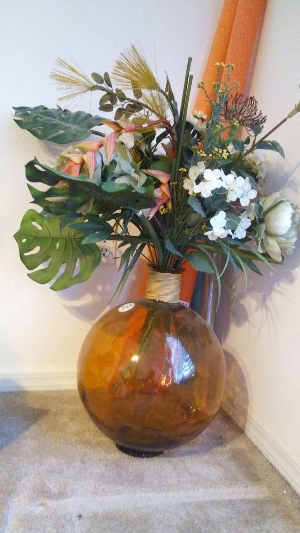 Flower vase