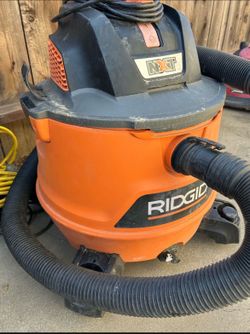 Wet/dry shop Vaccum