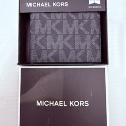 Michael Kors Men's Slim Bifold Wallet Leather Black/Black Retail $98 New In box