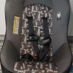 Cosco Car Seat - Like New