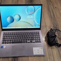 15.6" ASUS VivoBook, i5-1135G7, 8GB, 256GB NVMe, Touchscreen, Win 11