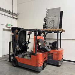 Forklift 