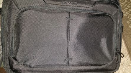 Laptop sleeve