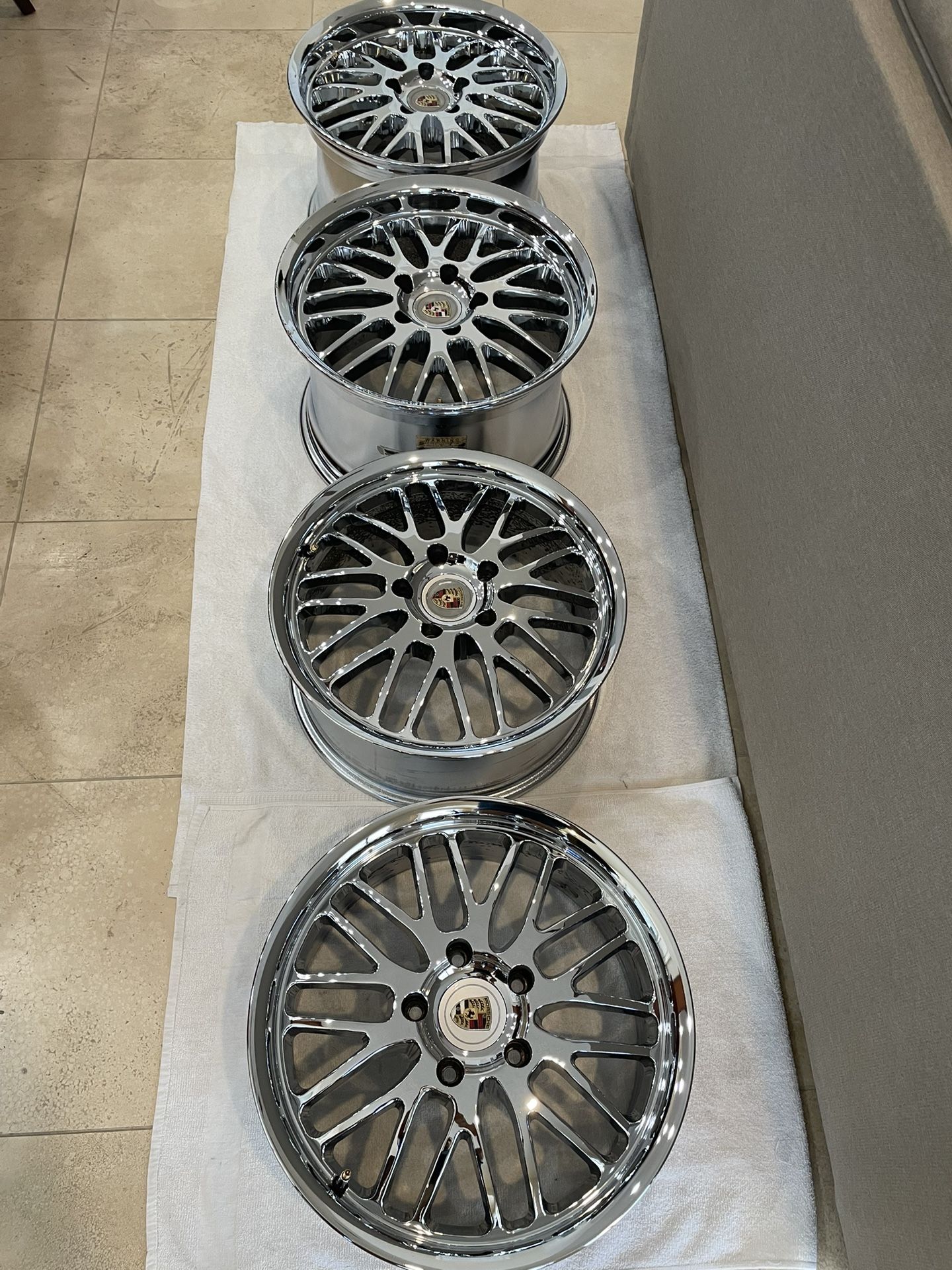 Porsche 911 Carrera Convertible Chrome Rims