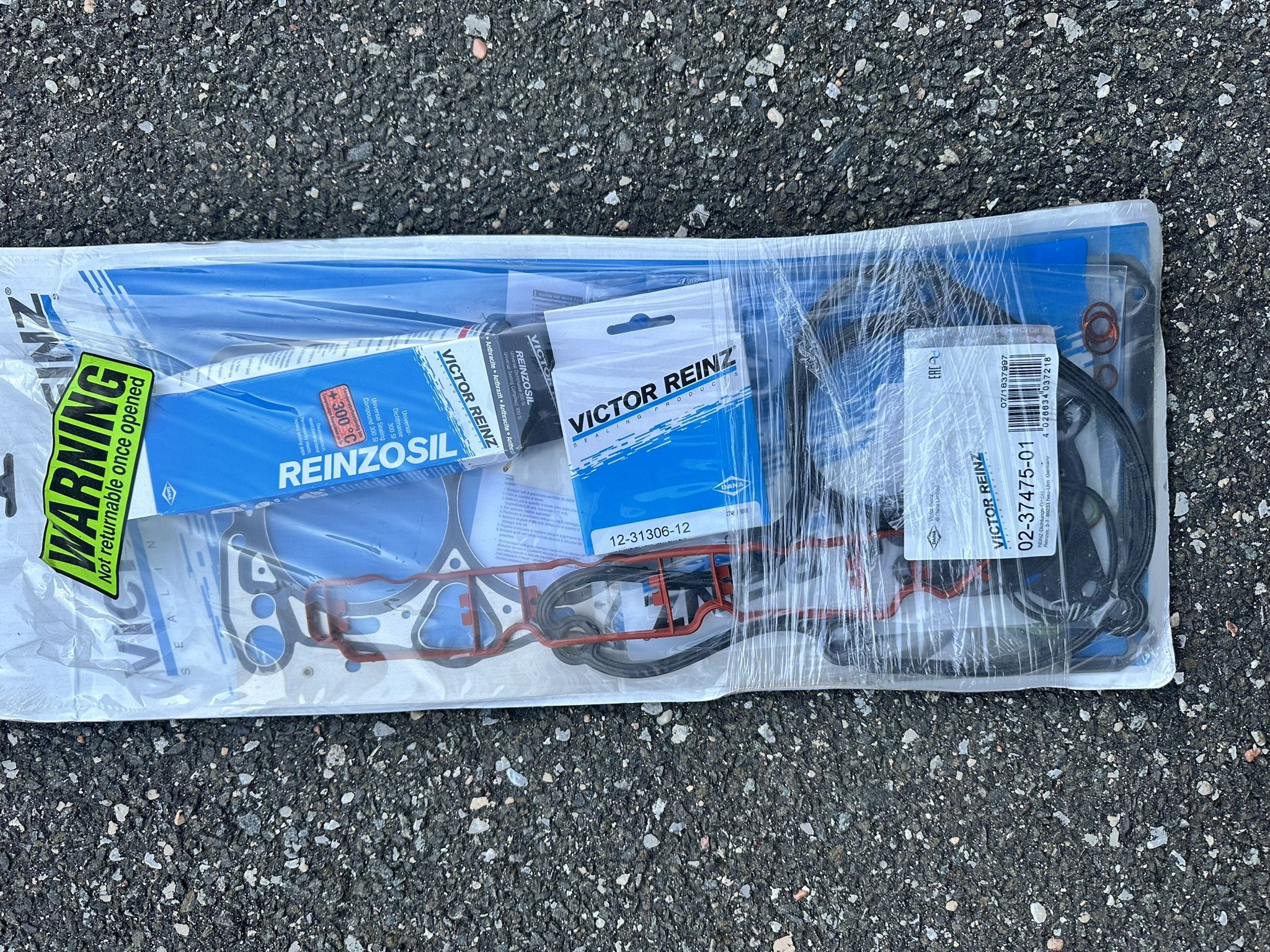 Audi A4 A5 A6 2.0T Engine Cylinder Head Gasket Set VICTOR REINZ 02-37475-01