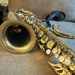 Vito 1950-60s Alto saxophone  Model 7417 A