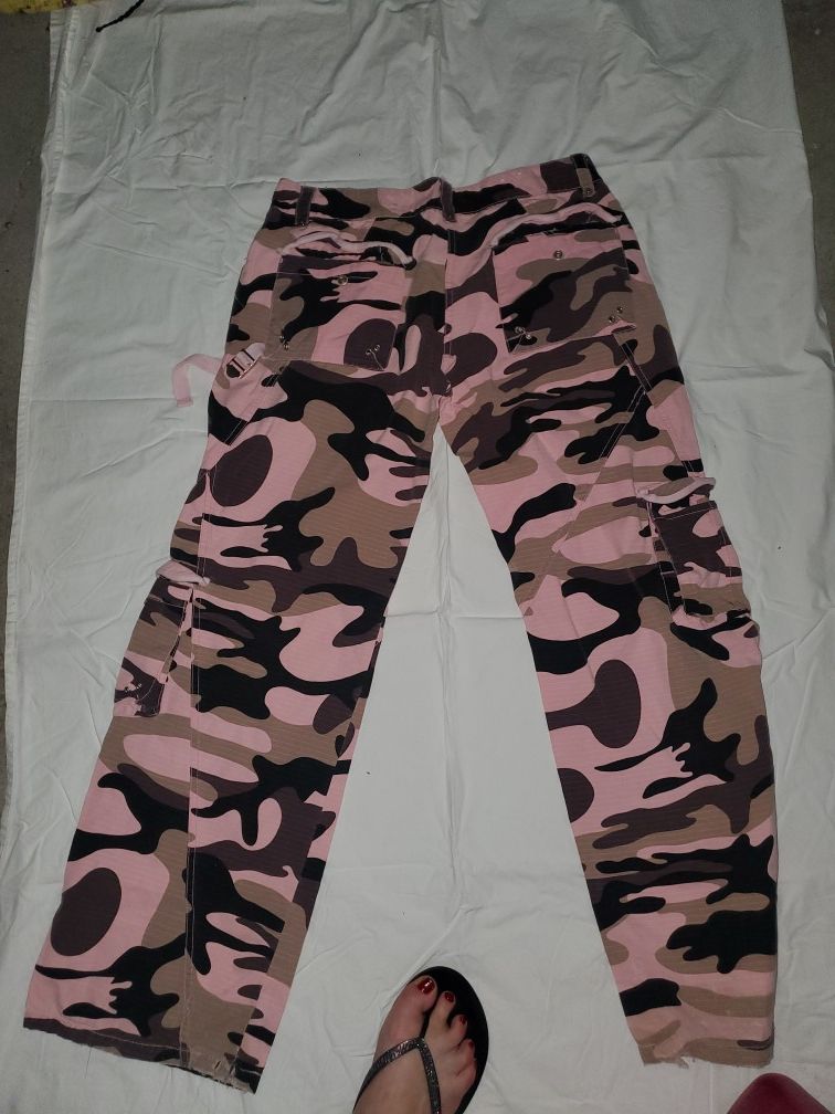 Are posted pink cameo pants