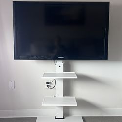 Universal Tv Stand Up To 75“ 