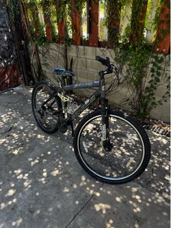 Genesis Incline 26” Mountain Bike – 21 Speed – Ready to Ride