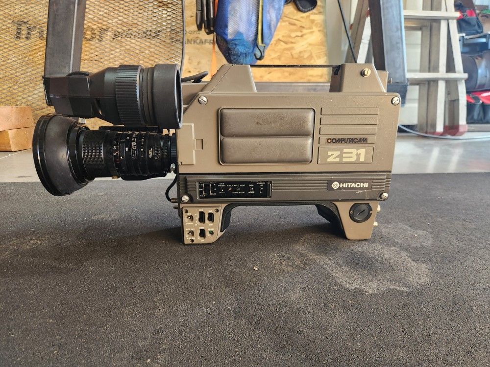 Hitachi ComputaCam Z31