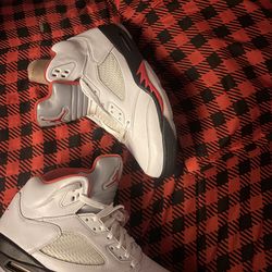 Jordan 5s silver tongue (2020)