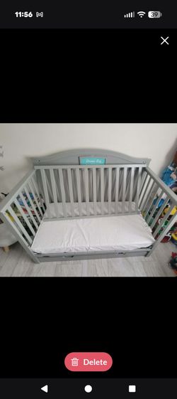 Graco Story 5-in-1 convertible crib
