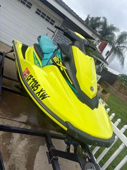 2022 Yamaha EX Sport Jet Ski + 2021 Trailer – Only 24.9 Hours!