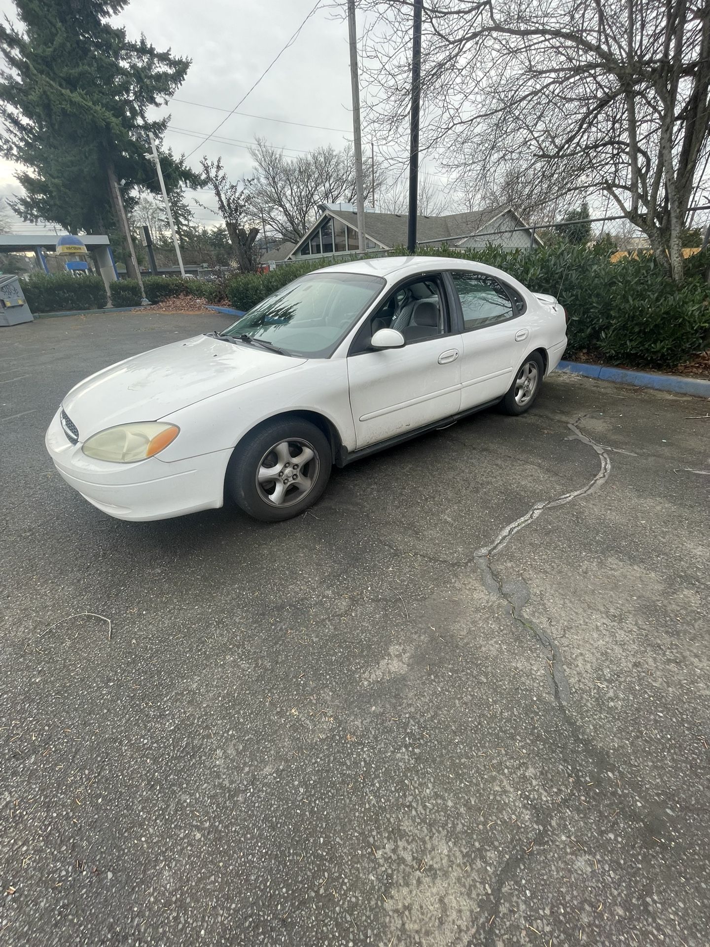 2003 Ford Taurus