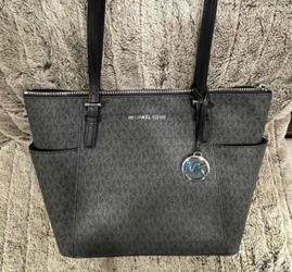 MK purse