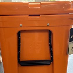 New Yeti King Crab Orange Tundra 45 Cooler