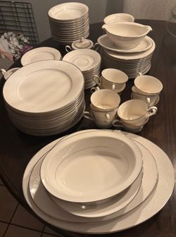 Noritake  Marseille IVORY CHINA  Dinnerware set  90 pieces.