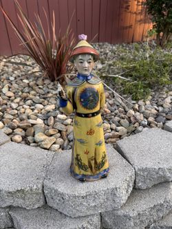 Traditional Chinese, with Qing Dynasty imperial robes