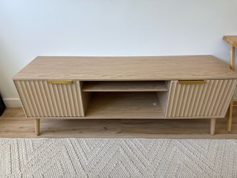 TV Stand - Modern Oak Finish - $50