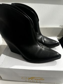 Black Boots