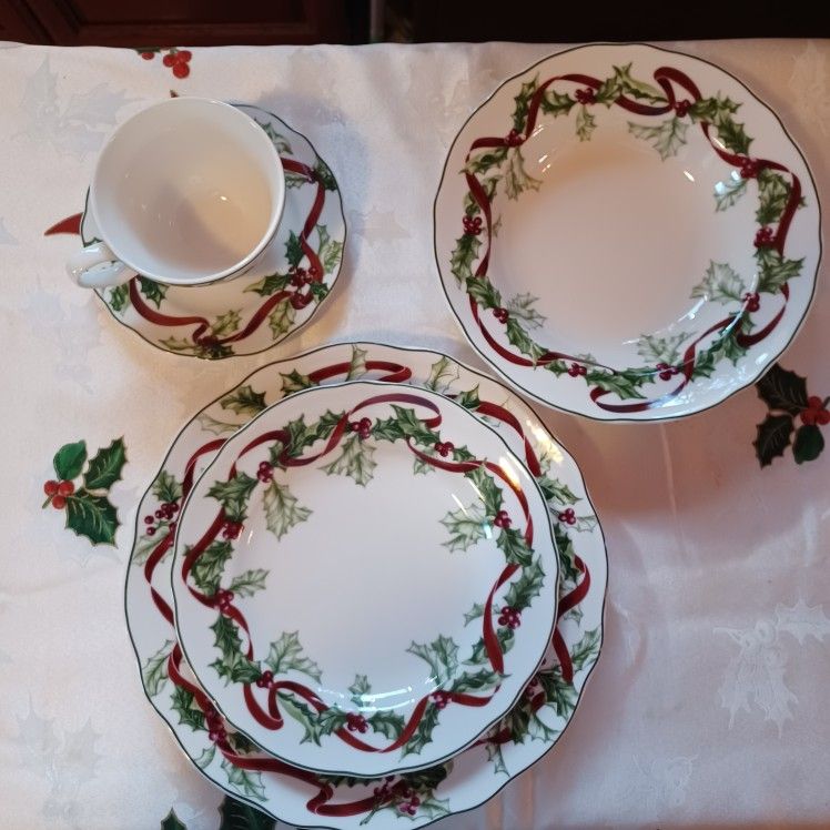 Charter Club Winter Garland Fine Christmas China Dinnerware