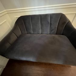 Beautiful Loveseat - Like New
