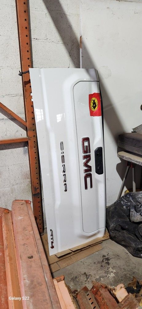 GMC Tailgate 2025 At4 Mulitpro Step