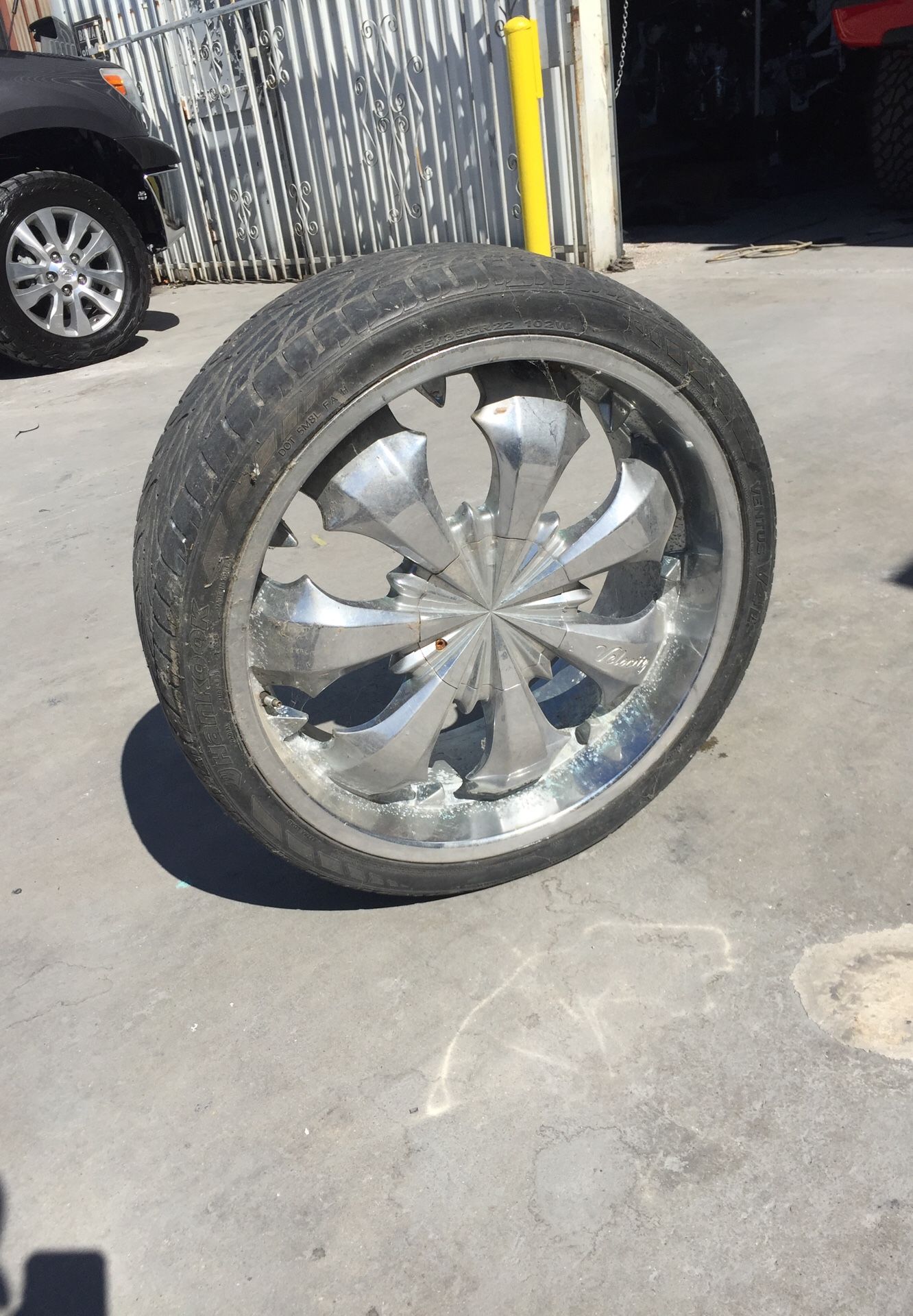 Velocity 265/35/22 set 4