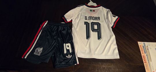 Mexico National Team G. Mora #19 Jersey & Shorts Set