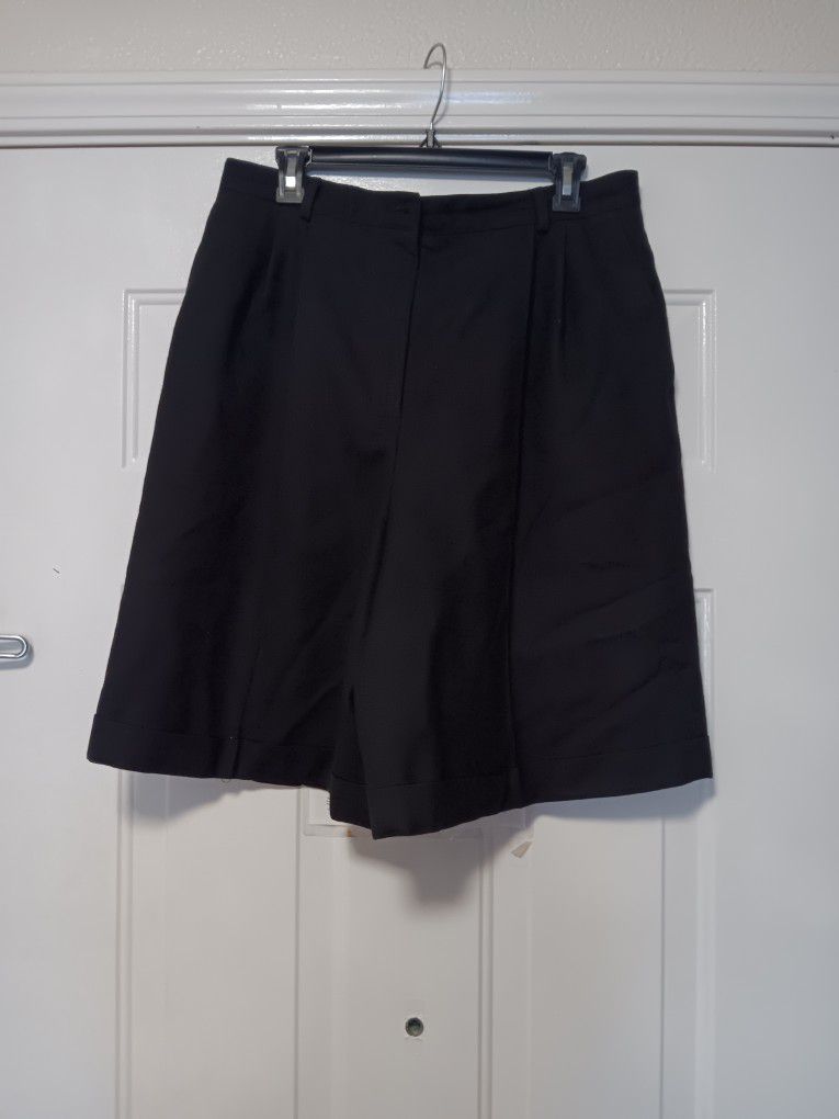 Women's Dress Shorts Size 16