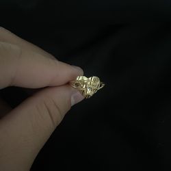 Gold heart nugget ring